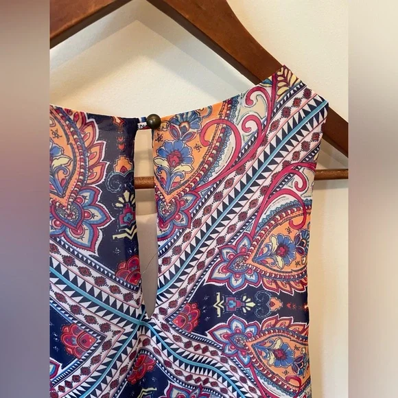 Everly Shift Dress - Picture 4 of 8